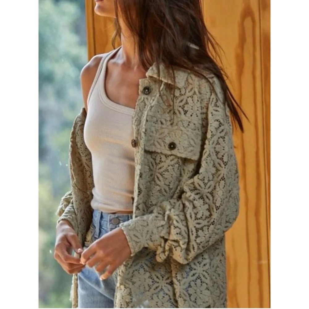 By Together‎ Womens Lace Button Down Shirt Shacket Size Medium Green Oversized